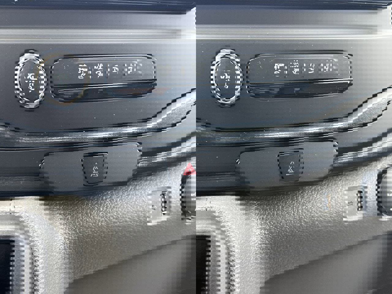 New 2026 Ford Transit 250 148 Medium Roof w/ Load Area Protection Package image 5