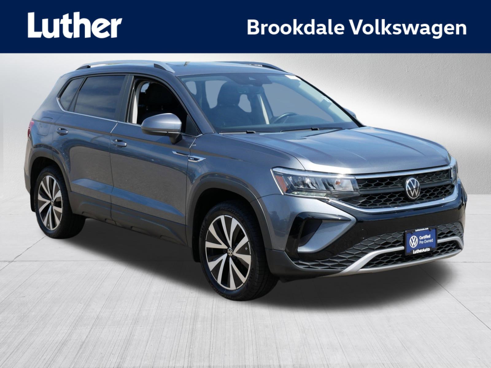 Certified 2022 Volkswagen Taos SE w/ Panoramic Sunroof Package AWD/4WD image 1