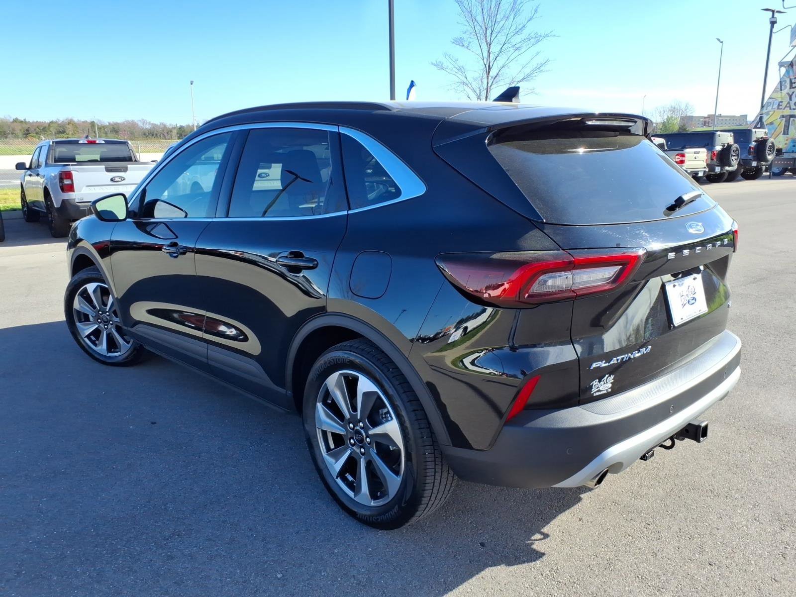 Certified 2025 Ford Escape Platinum w/ Class II Trailer Tow Package FWD image 5