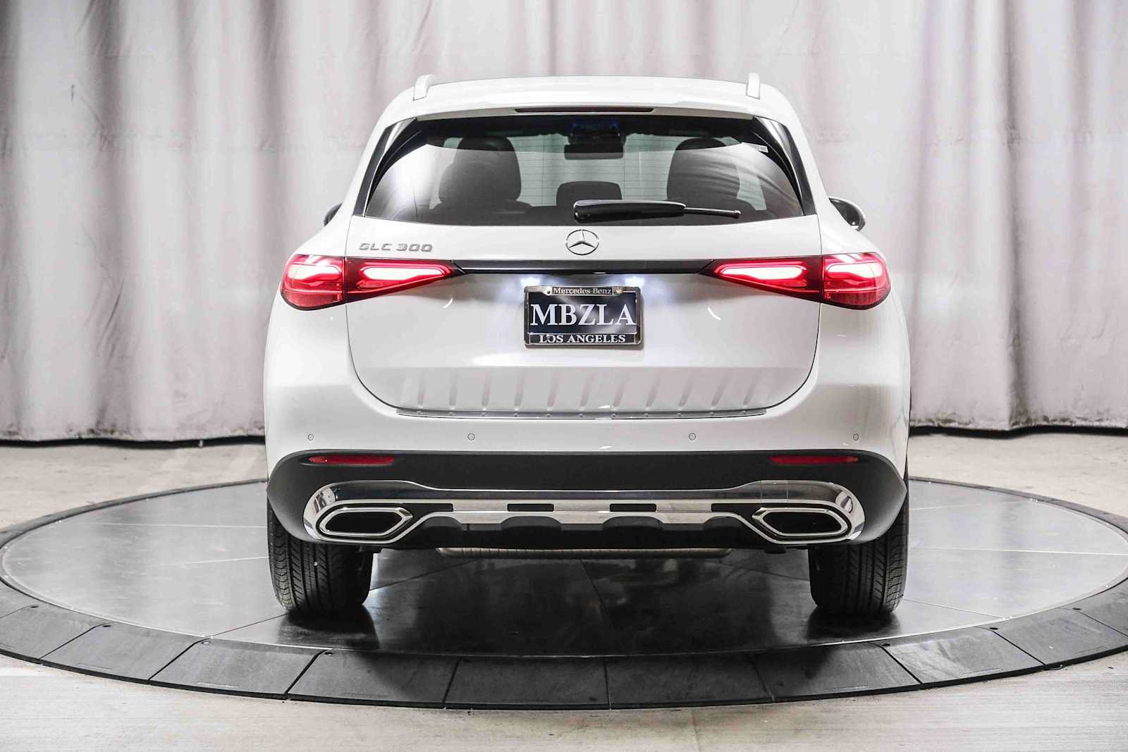 Certified 2026 Mercedes-Benz GLC 300 image 3