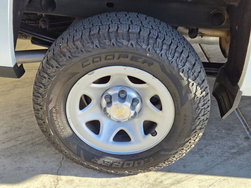 Used 2018 Chevrolet Silverado 1500 W/T RWD image 9