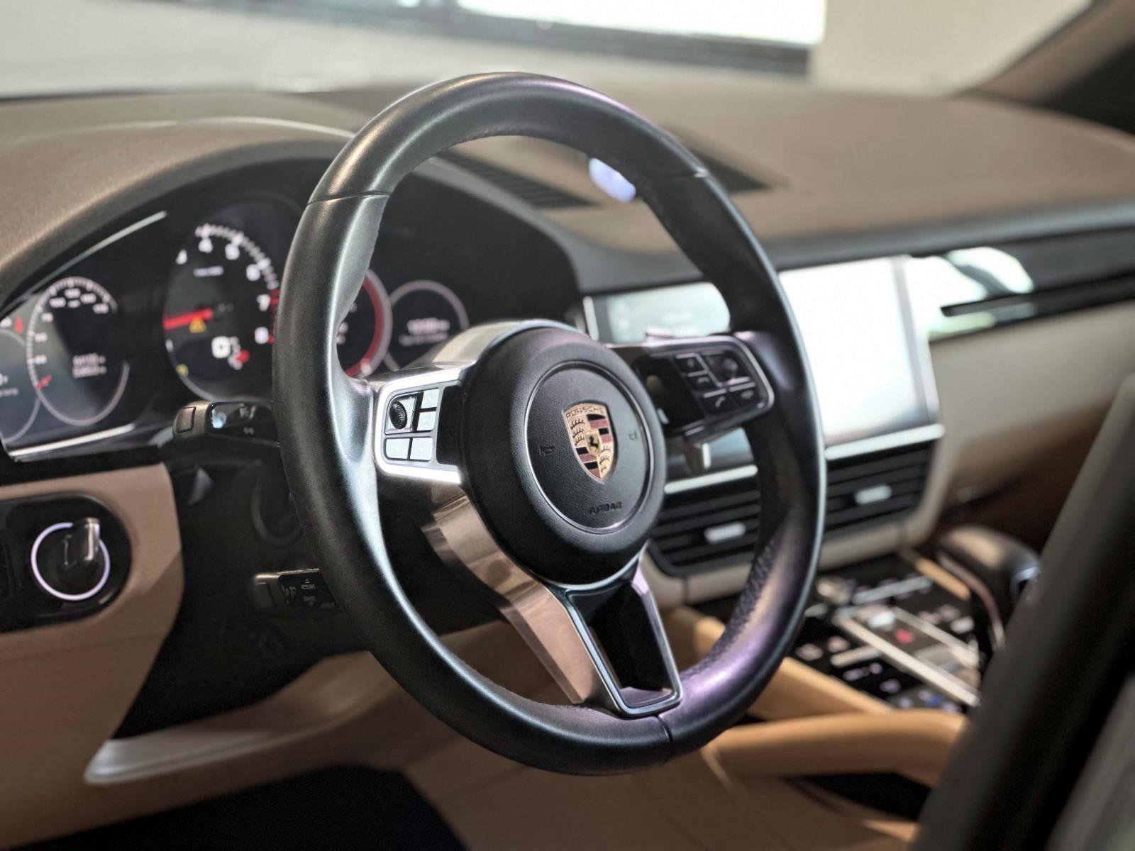 Certified 2020 Porsche Cayenne image 4
