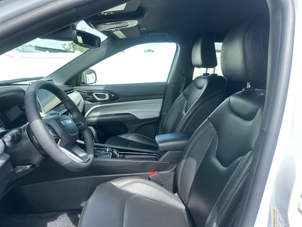 Used 2026 Jeep Compass Limited AWD/4WD image 39