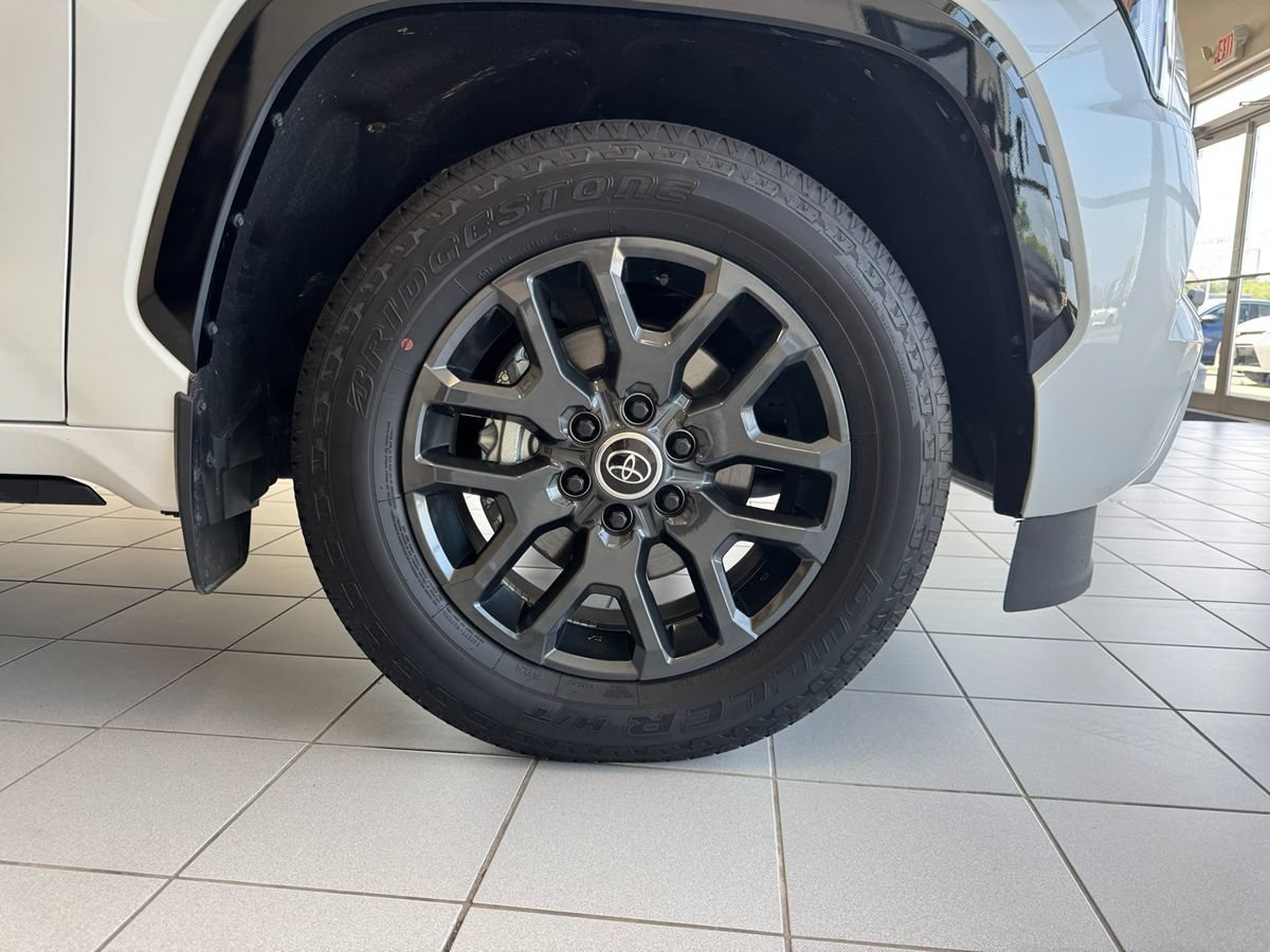 Used 2024 Toyota Sequoia Platinum AWD/4WD image 81