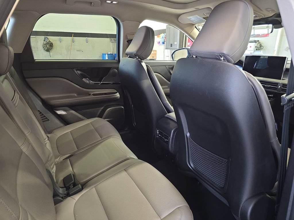 Used 2023 Lincoln Corsair AWD w/ Equipment Group 101A image 13