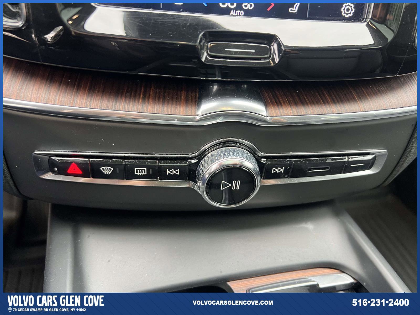 Certified 2023 Volvo XC60 B5 Plus w/ Climate Package image 30