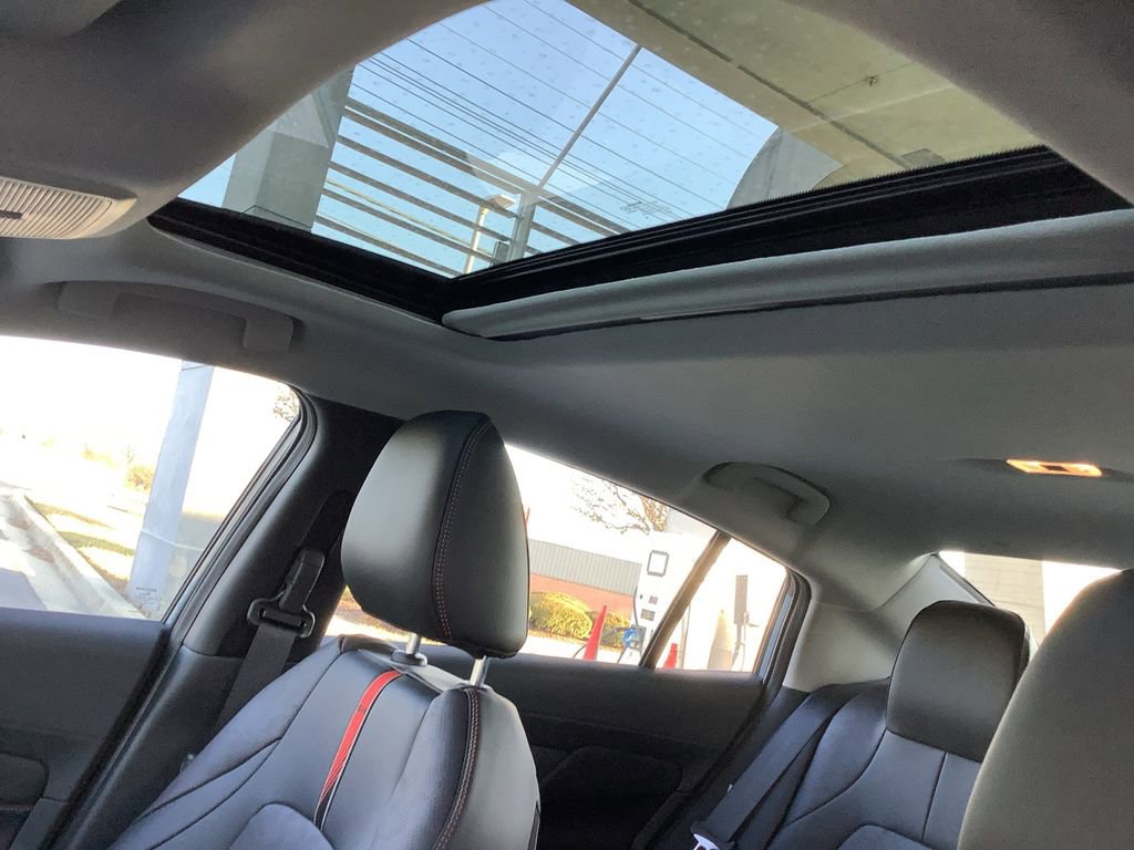 New 2026 Nissan Sentra SR w/ SR Premium Package FWD image 31