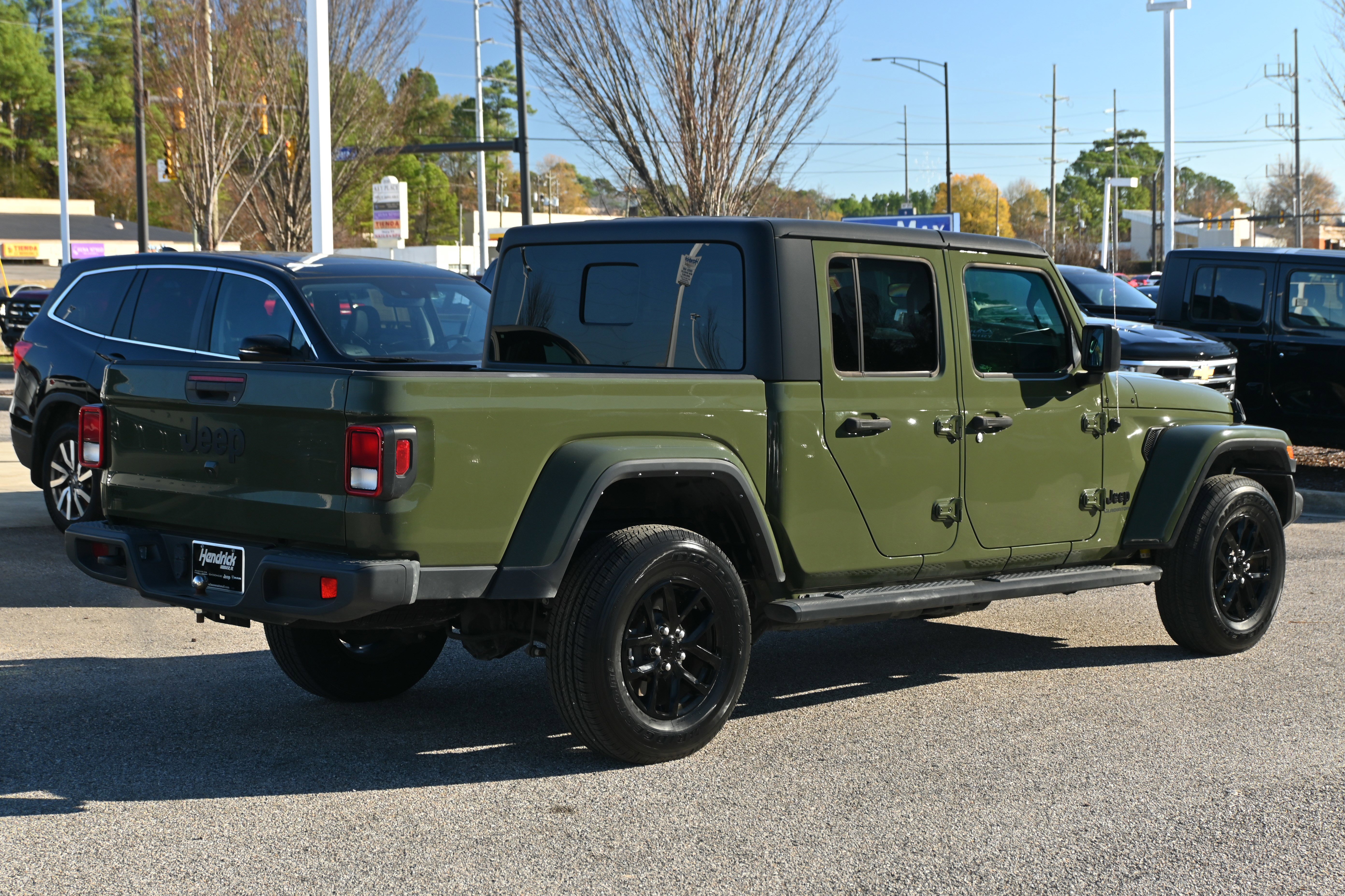 Used 2022 Jeep Gladiator Sport image 15