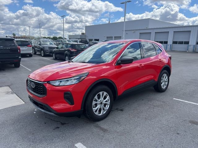 Used 2024 Ford Escape Active AWD/4WD image 3