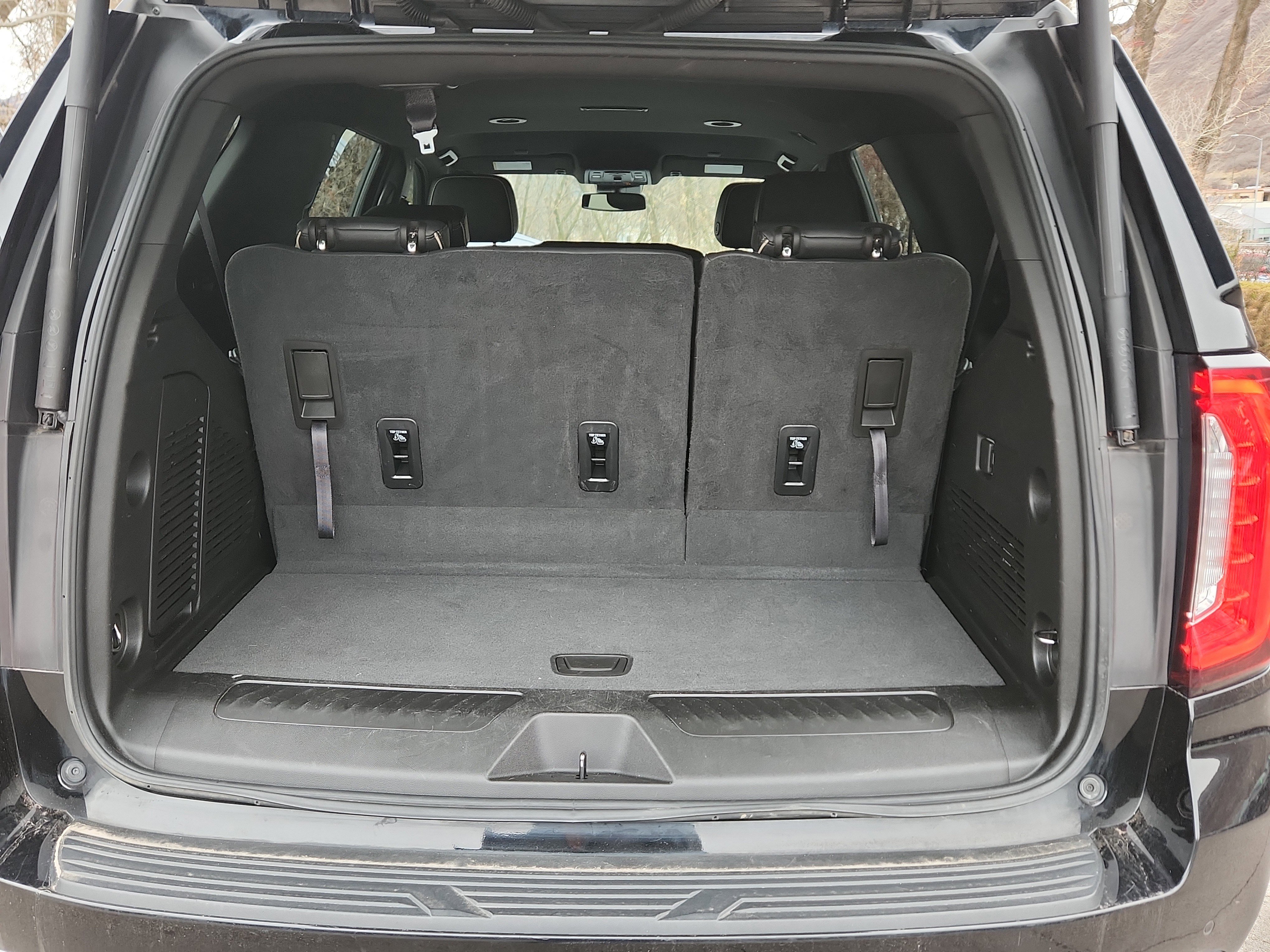 Used 2023 GMC Yukon SLT image 14