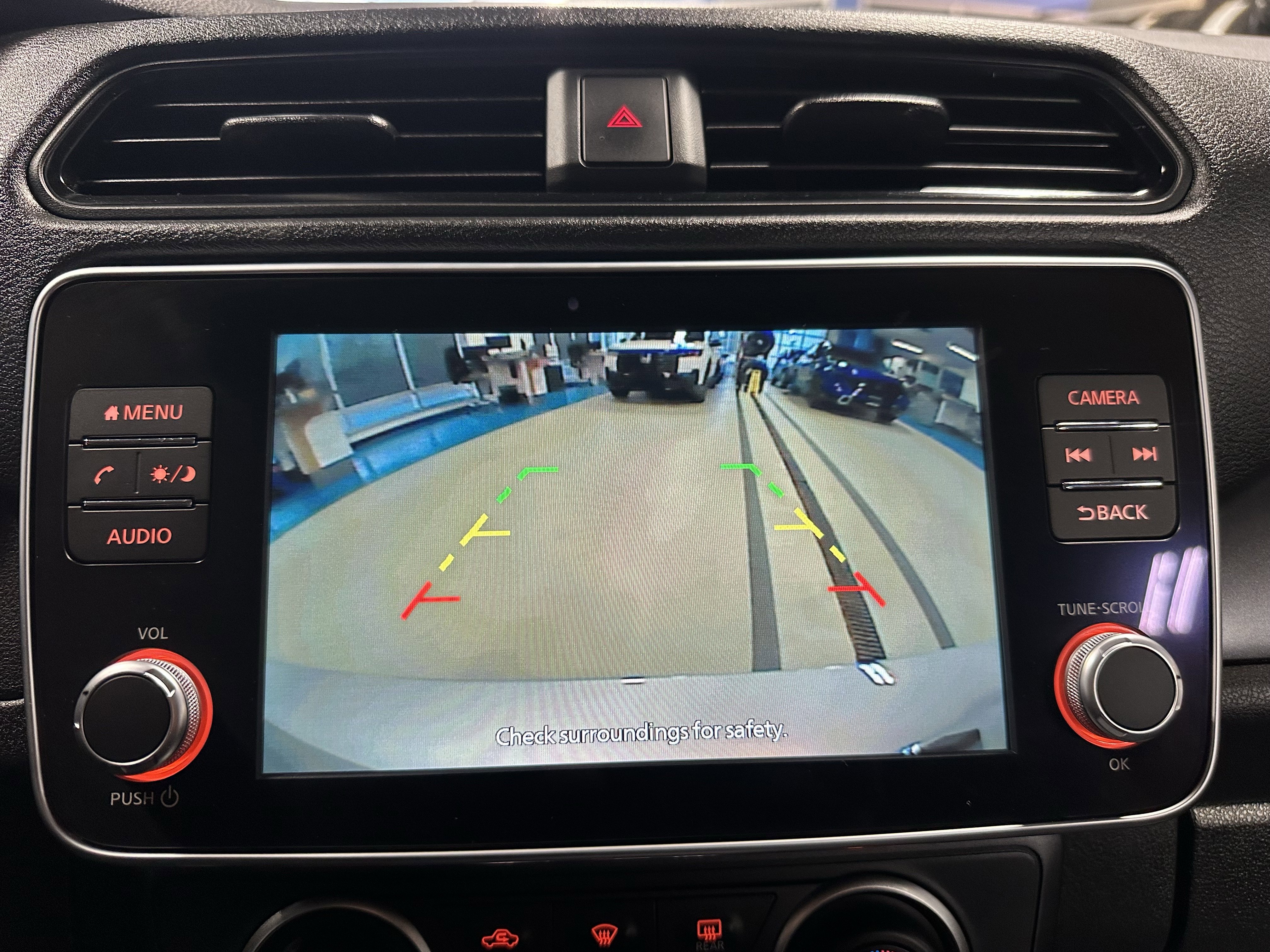 Used 2025 Nissan Leaf S image 11