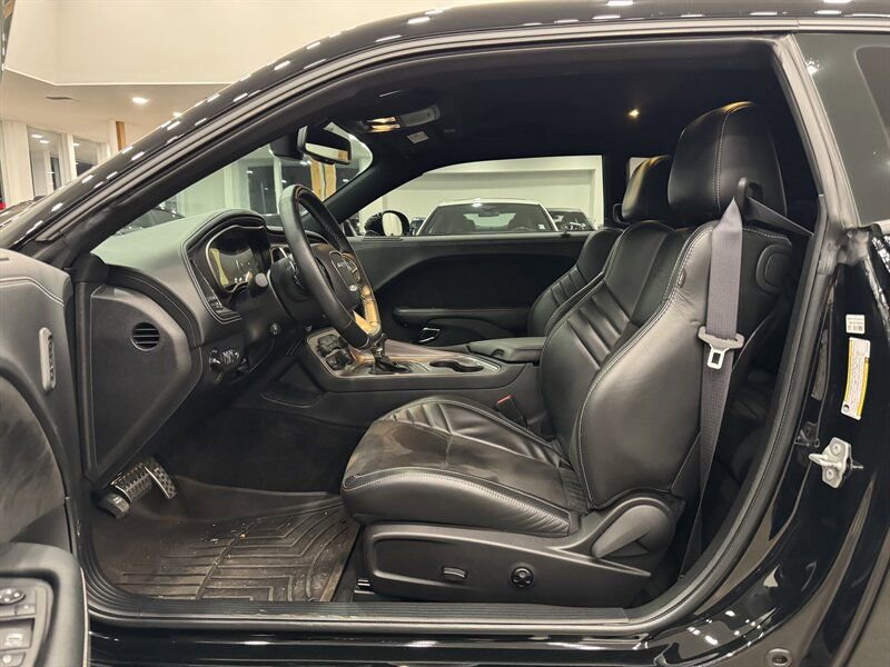 Used 2023 Dodge Challenger SRT Hellcat image 7