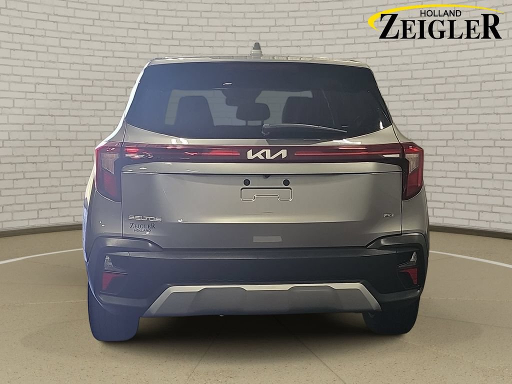 Used 2024 Kia Seltos LX AWD/4WD image 6