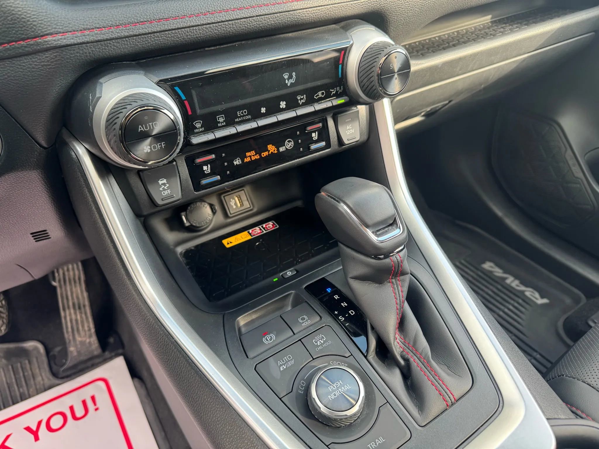 Used 2025 Toyota RAV4 XSE w/ Premium Package image 12