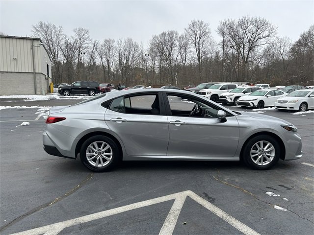 Used 2025 Toyota Camry LE image 23