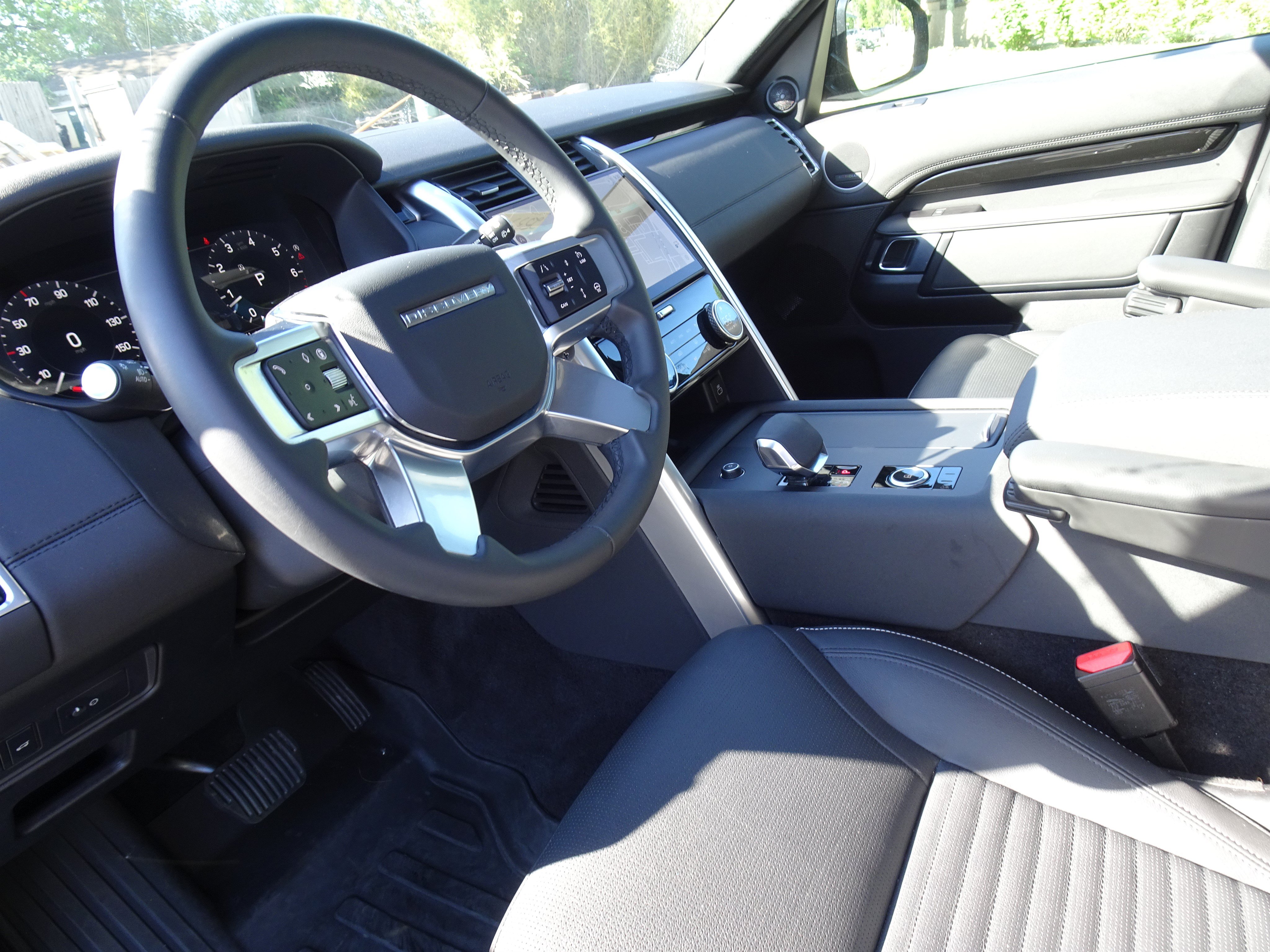 Certified 2025 Land Rover Discovery S AWD/4WD image 16