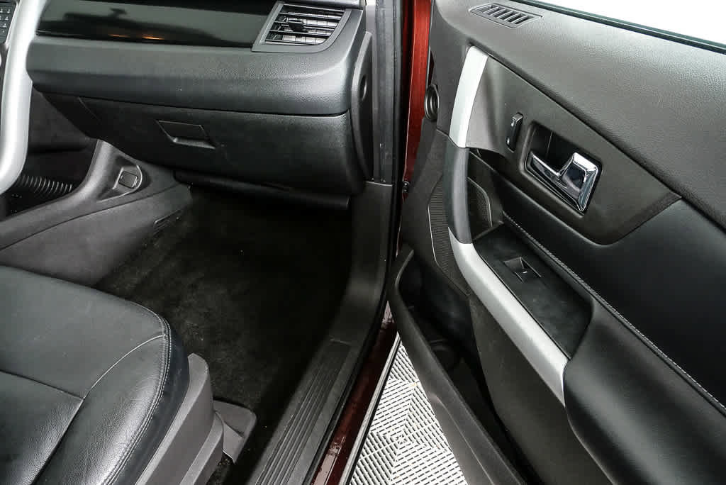 Used 2012 Ford Edge SE FWD image 23