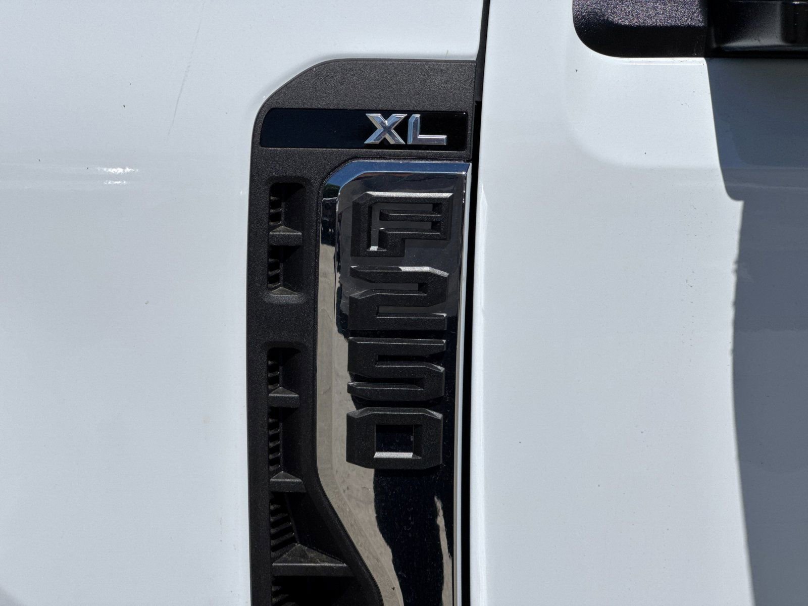 New 2026 Ford F250 XL w/ XL Chrome Package RWD image 28