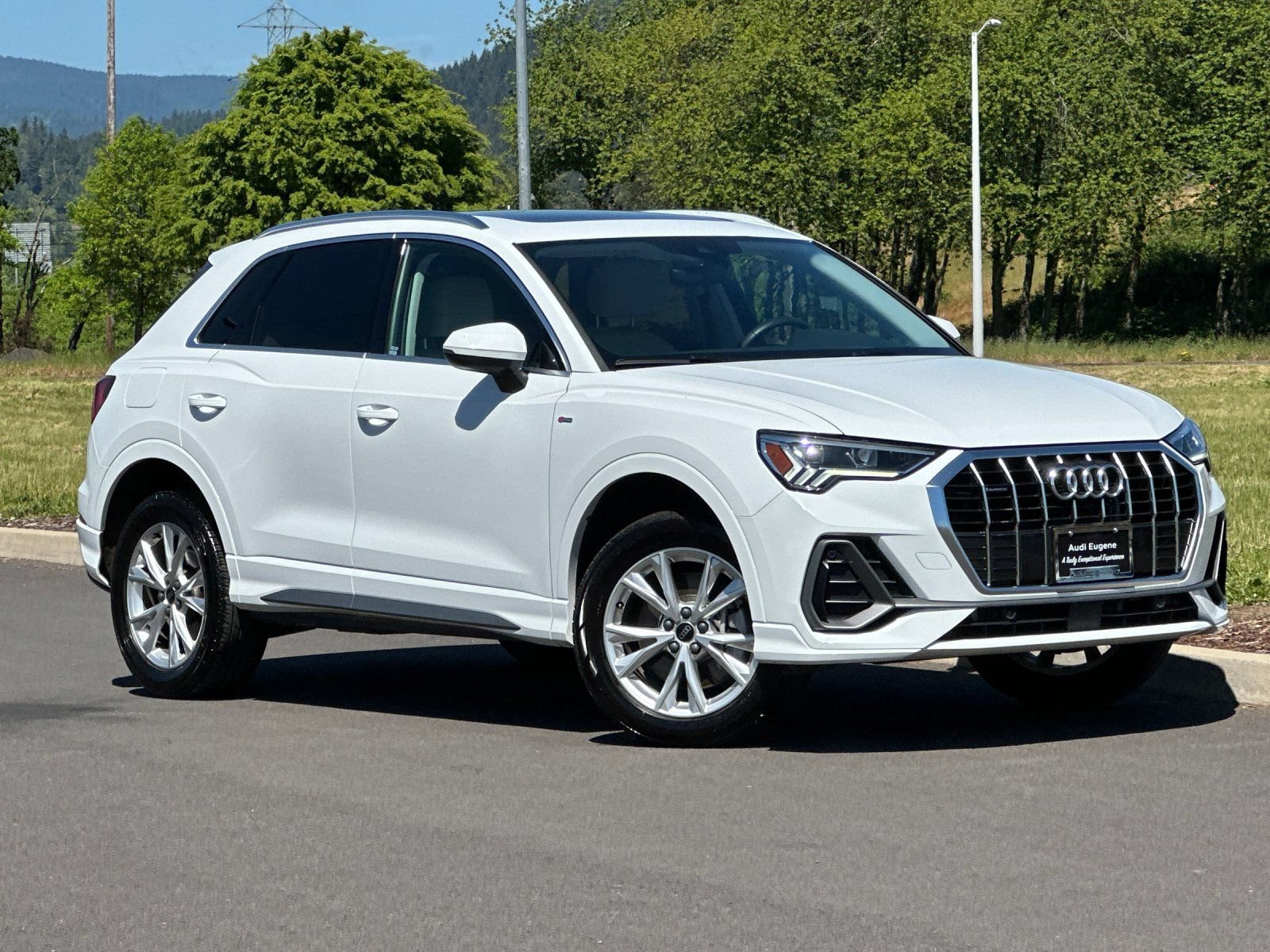 Used 2025 Audi Q3 2.0T Premium AWD/4WD video 1