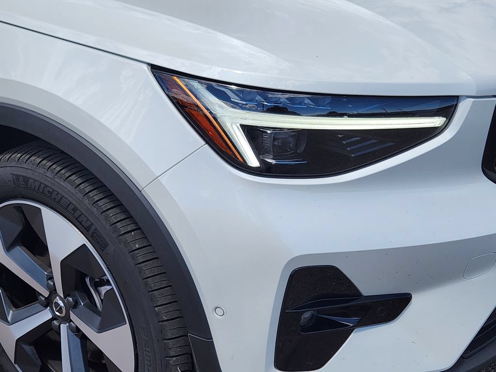 New 2026 Volvo XC40 B5 Plus w/ Protection Package Premier AWD/4WD image 28