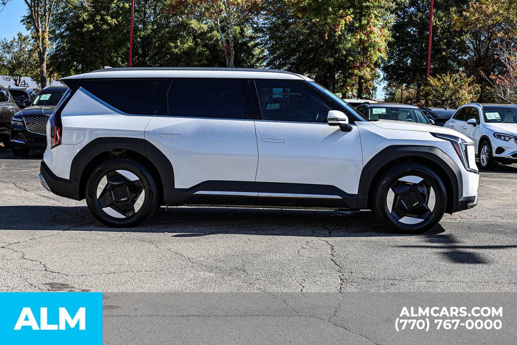 Used 2024 Kia EV9 Wind image 10