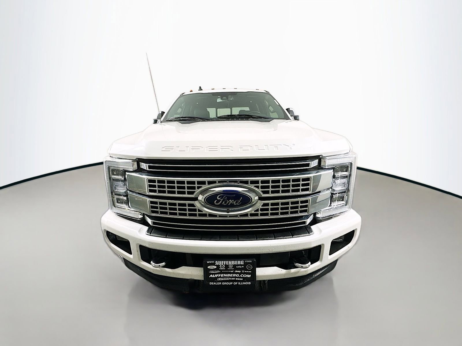 Used 2019 Ford F250 Platinum w/ Platinum Ultimate Package AWD/4WD image 2