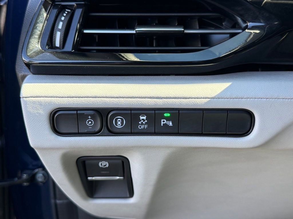 Used 2024 Acura MDX SH-AWD w/ Technology Package image 28