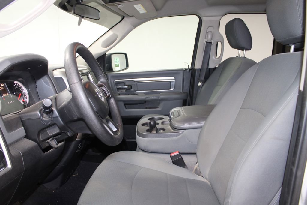 Used 2017 RAM 1500 Classic SLT AWD/4WD image 17