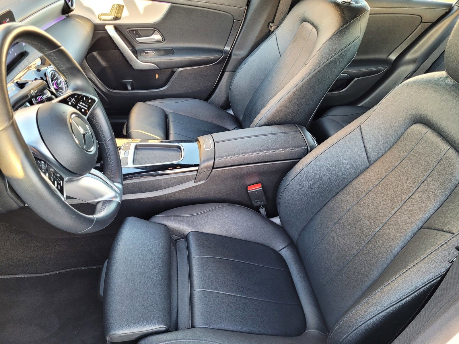 Used 2025 Mercedes-Benz CLA 250 4MATIC image 16