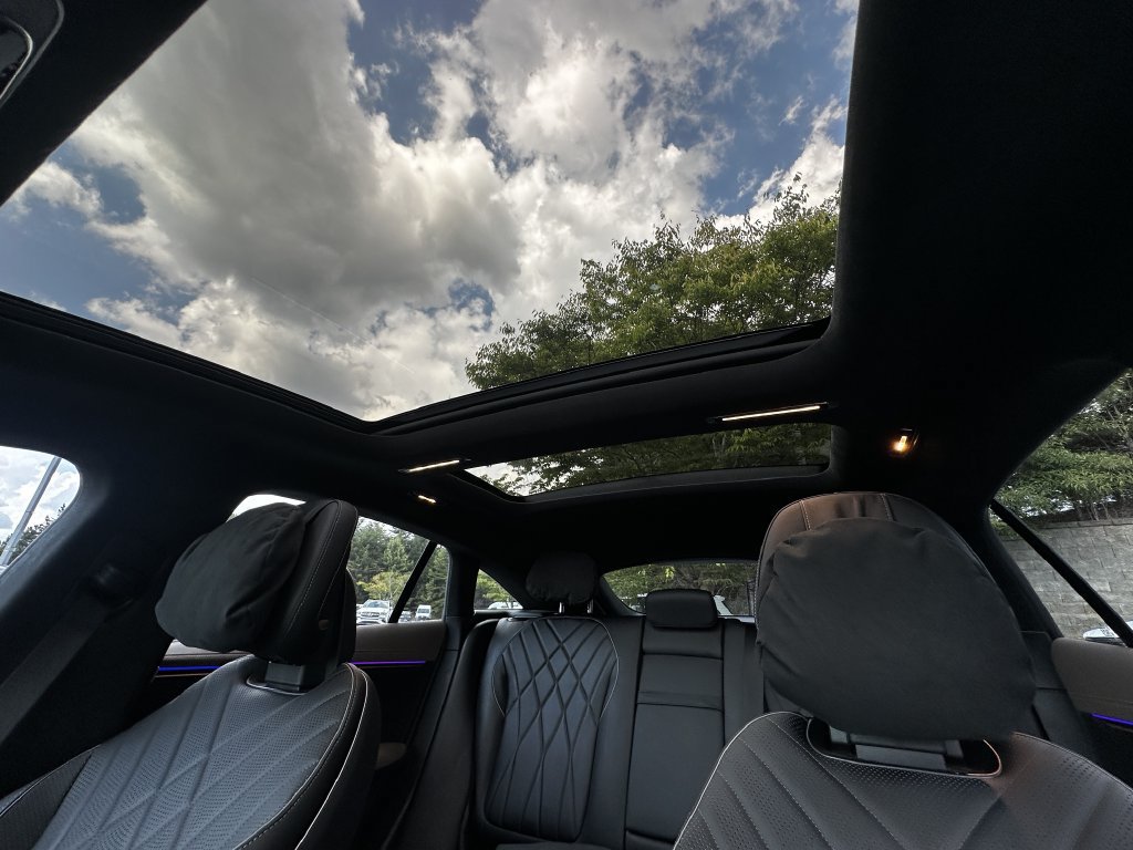 Certified 2023 Mercedes-Benz EQS 580 4MATIC Sedan image 33