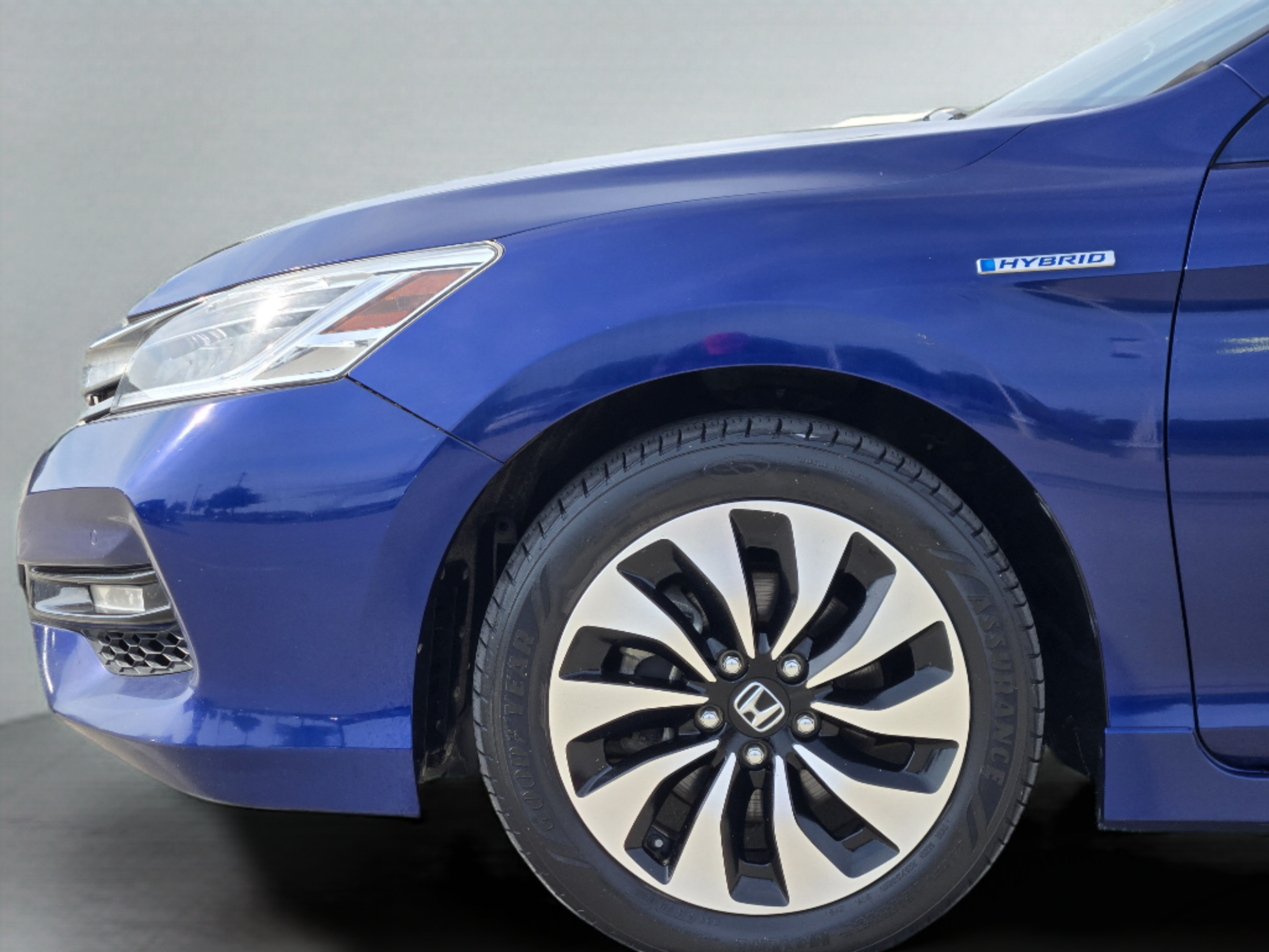 Used 2017 Honda Accord Touring image 29