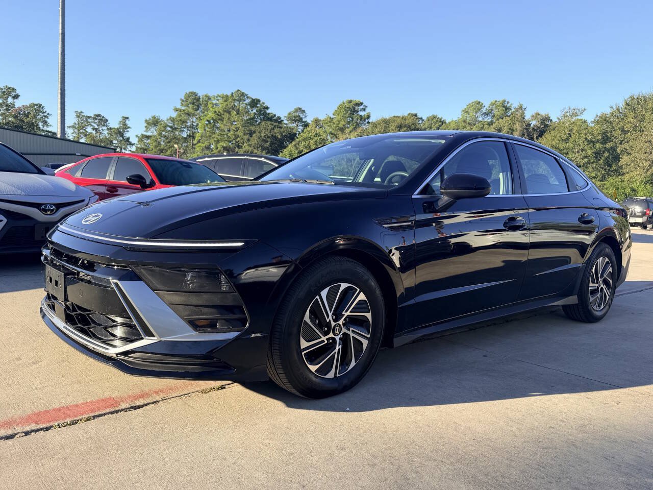 Used 2026 Hyundai Sonata Blue FWD image 2