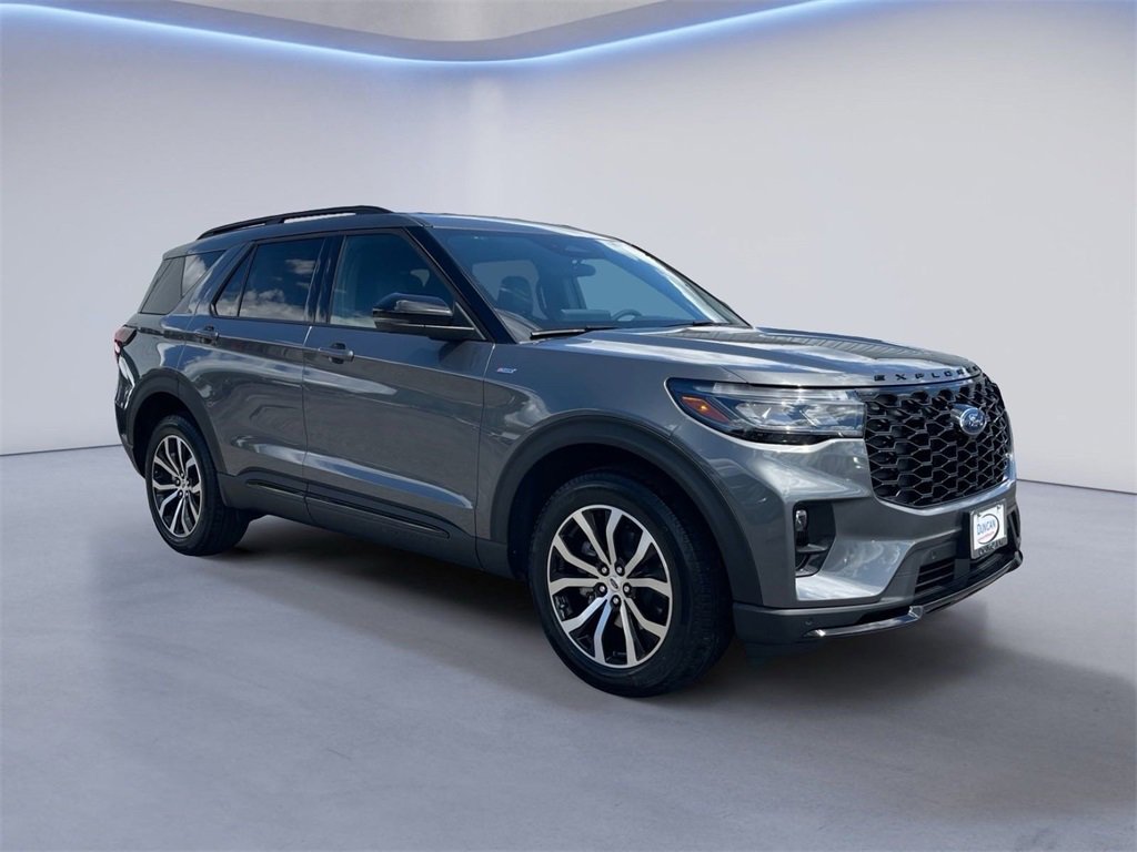 New 2025 Ford Explorer ST-Line