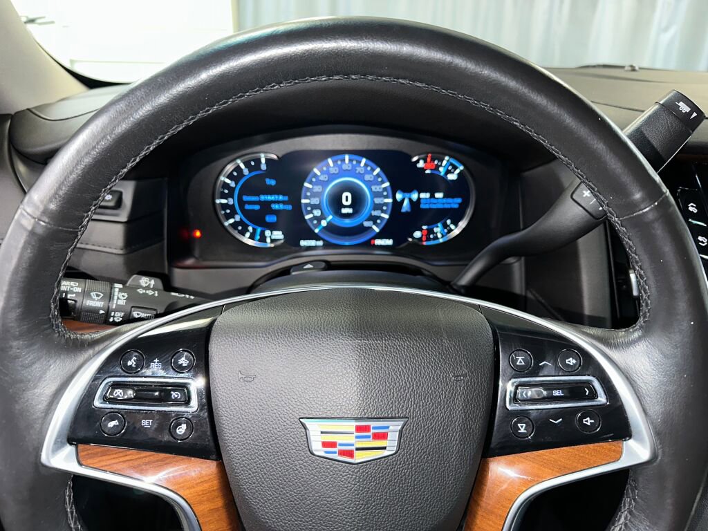 Used 2016 Cadillac Escalade ESV Luxury image 12