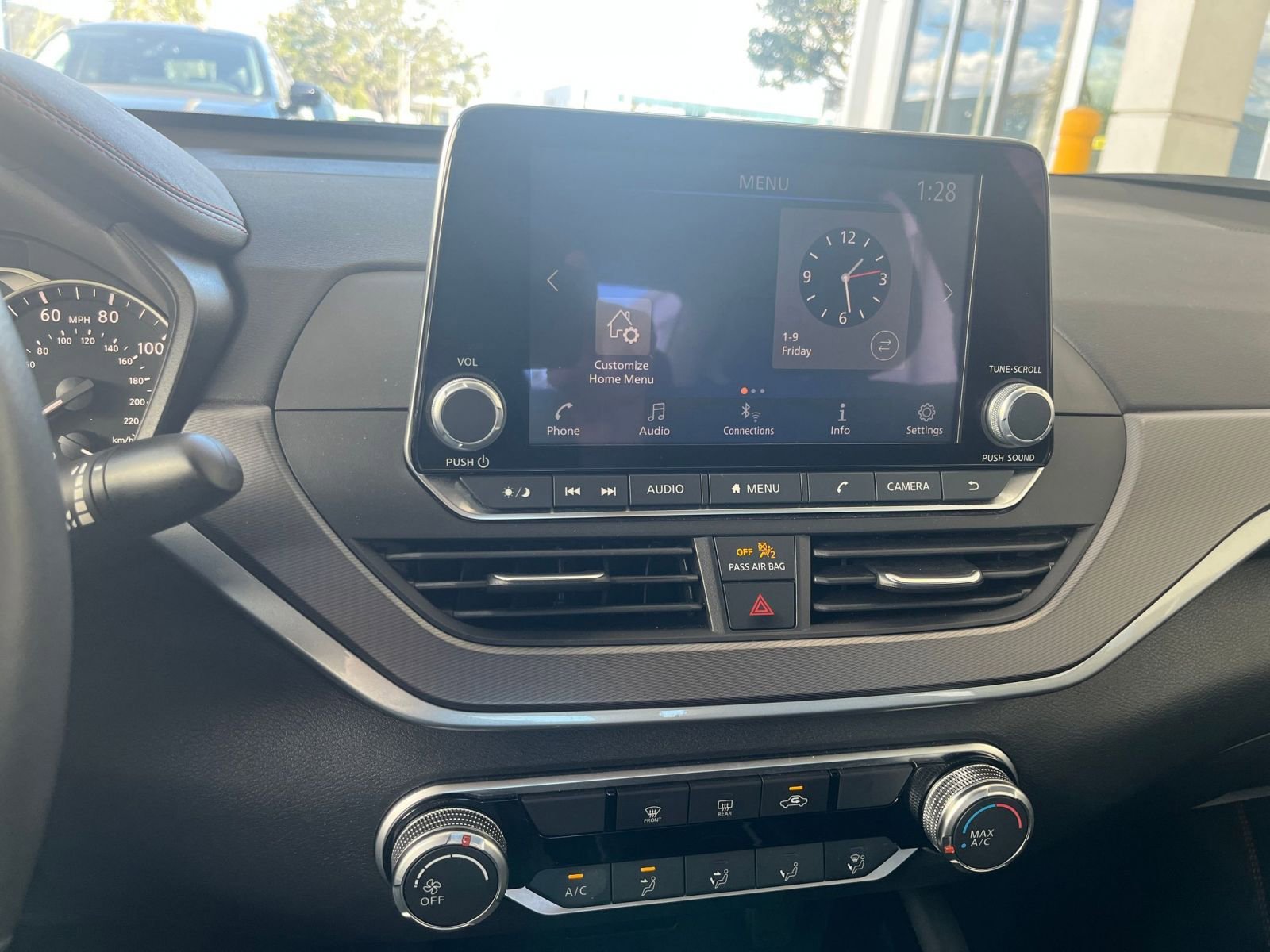 Used 2025 Nissan Altima 2.5 SR image 18