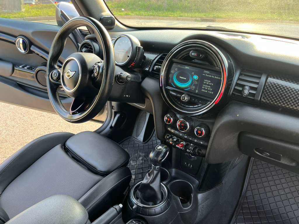 Used 2017 MINI Cooper S image 13
