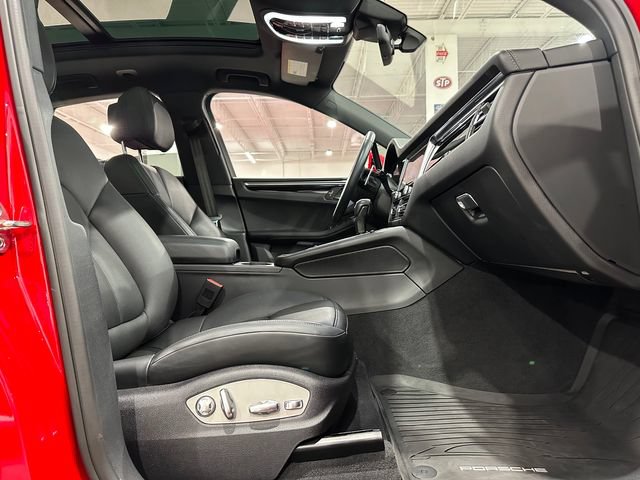 Used 2023 Porsche Macan AWD/4WD image 11