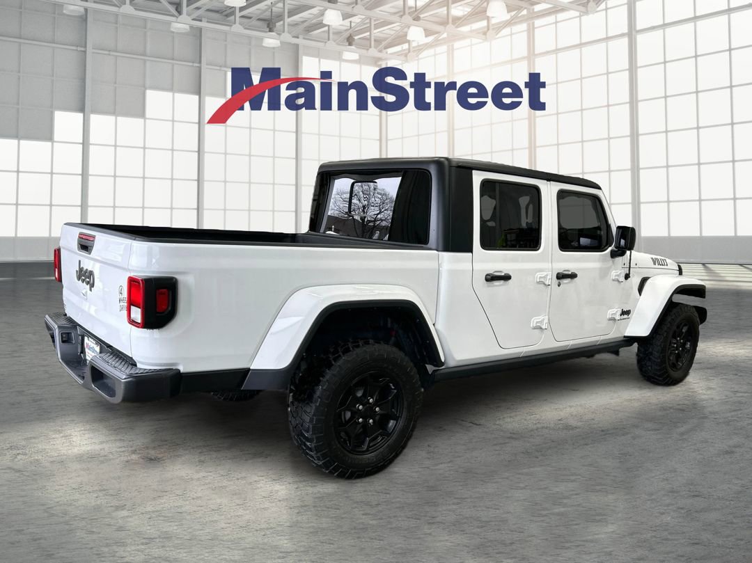 Used 2023 Jeep Gladiator Sport image 5