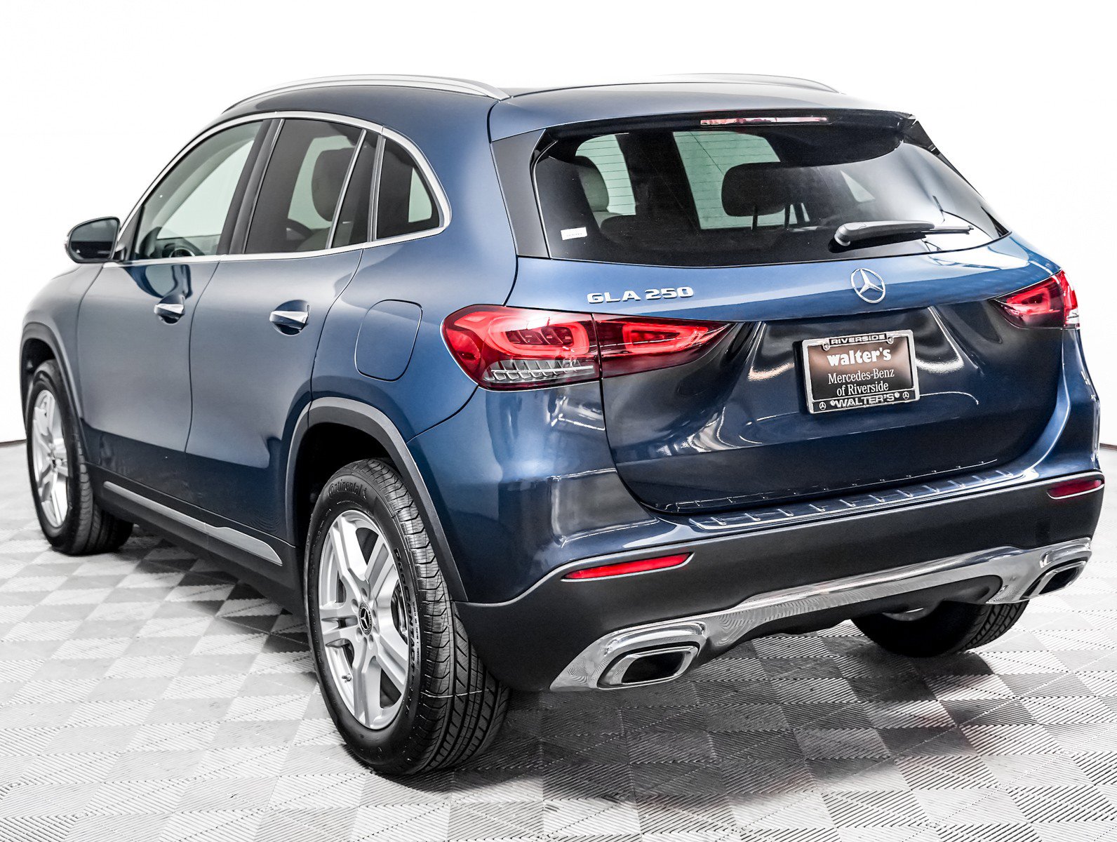 Certified 2023 Mercedes-Benz GLA 250 image 2