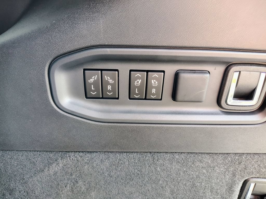 New 2027 Cadillac Vistiq Premium Luxury AWD/4WD image 18