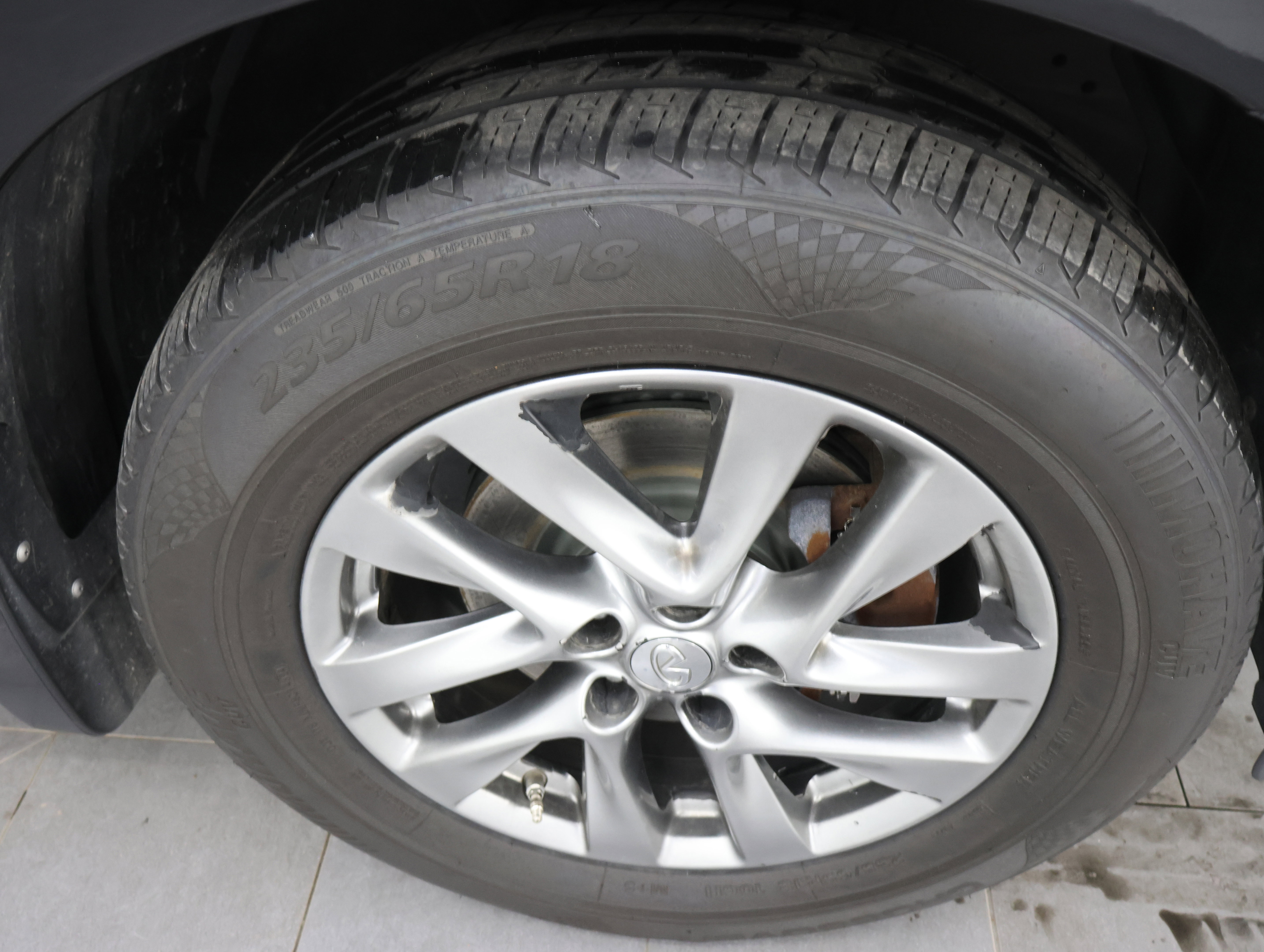 Used 2014 INFINITI QX60 AWD w/ Premium Plus Package image 3