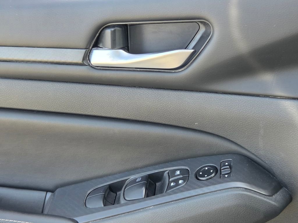 Used 2024 Nissan Altima 2.5 SV image 26
