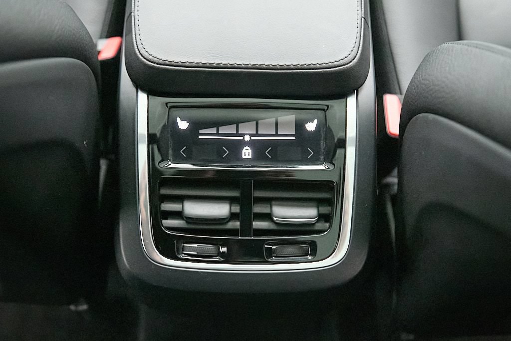 Certified 2024 Volvo XC90 B6 Plus w/ Protection Package Premier AWD/4WD image 26