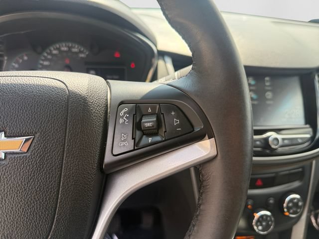 Used 2017 Chevrolet Trax LT w/ LT Convenience Package FWD image 20