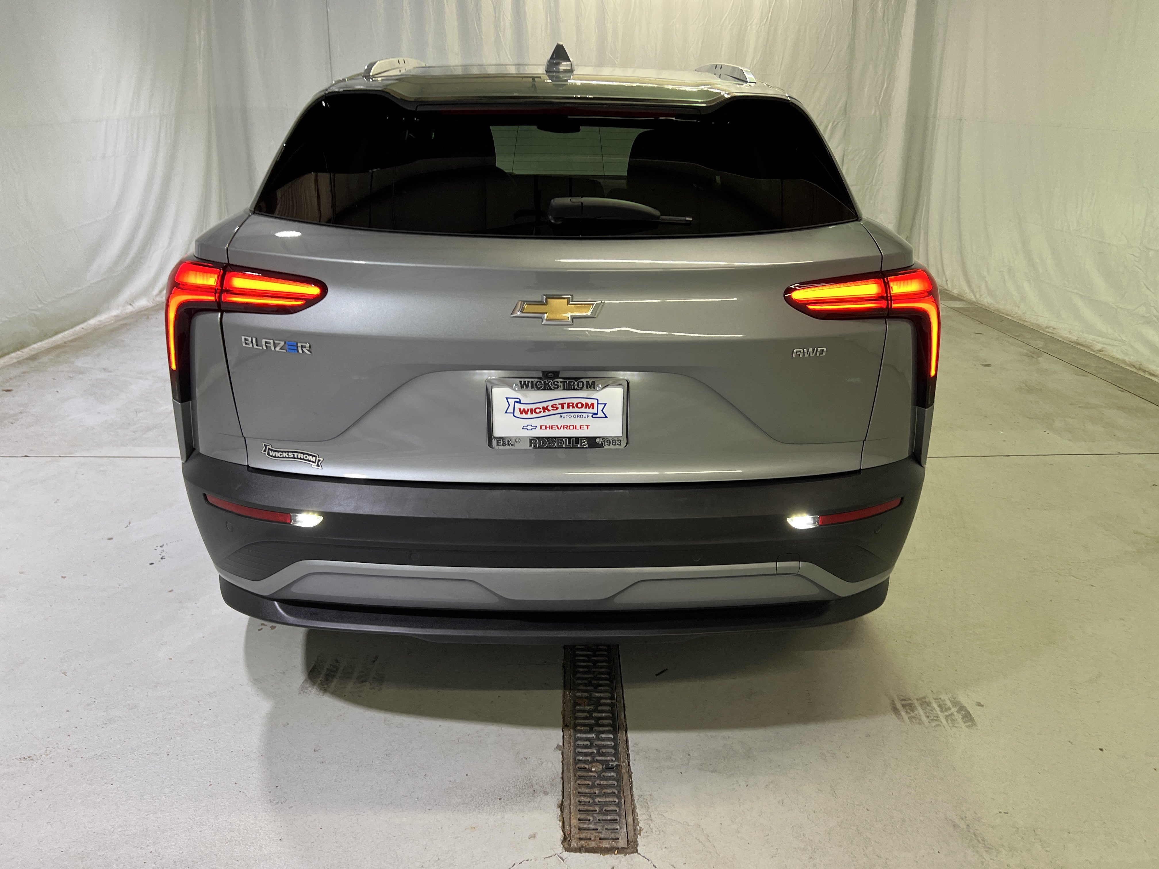 Certified 2024 Chevrolet Blazer EV LT AWD/4WD image 9