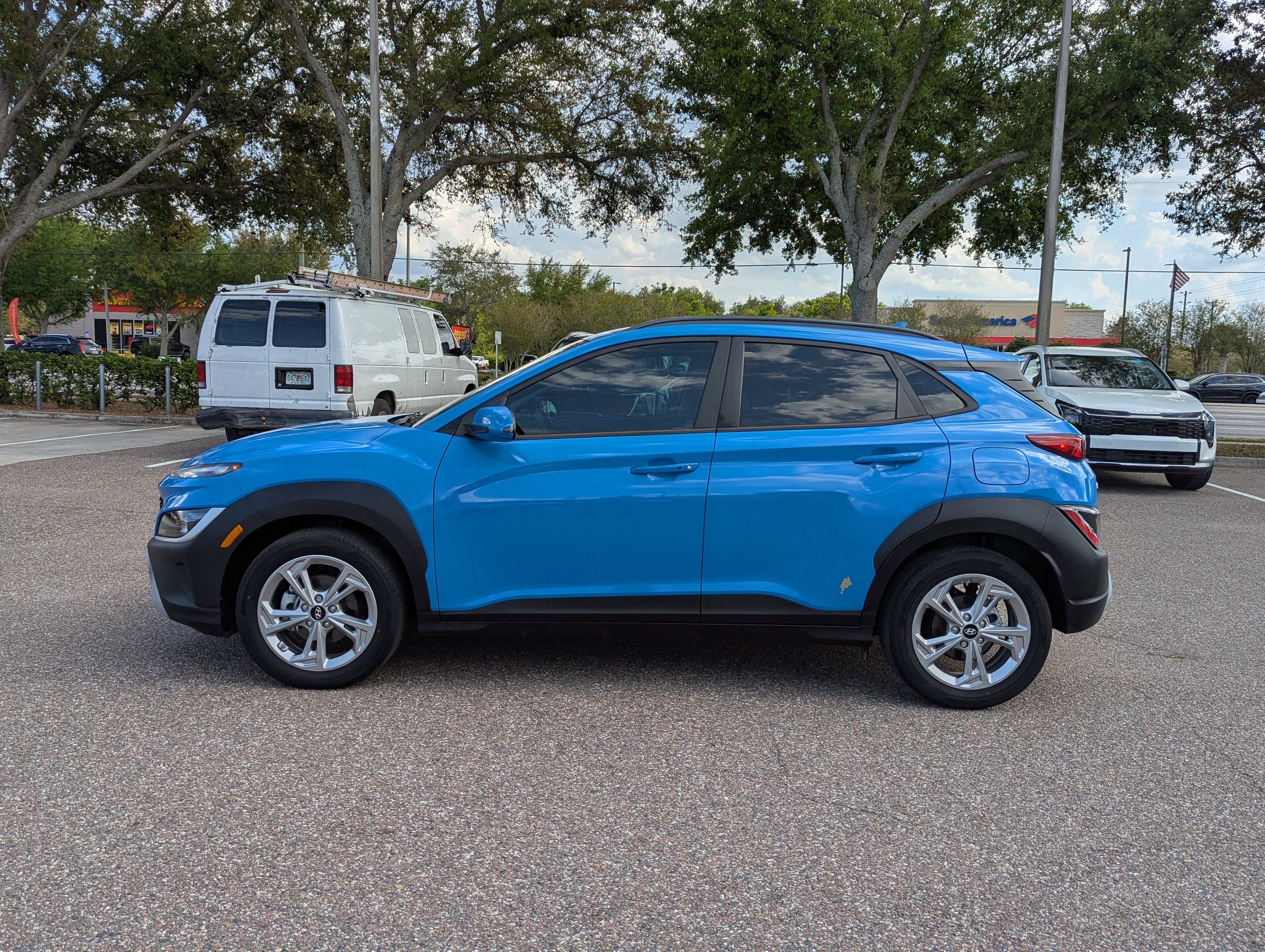 Used 2022 Hyundai Kona SEL image 8