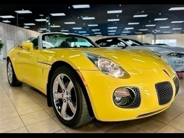 Used 2007 Pontiac Solstice GXP w/ Premium Package image 3
