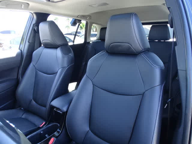 Certified 2025 Toyota Corolla Cross XLE w/ Convenience Package FWD image 19