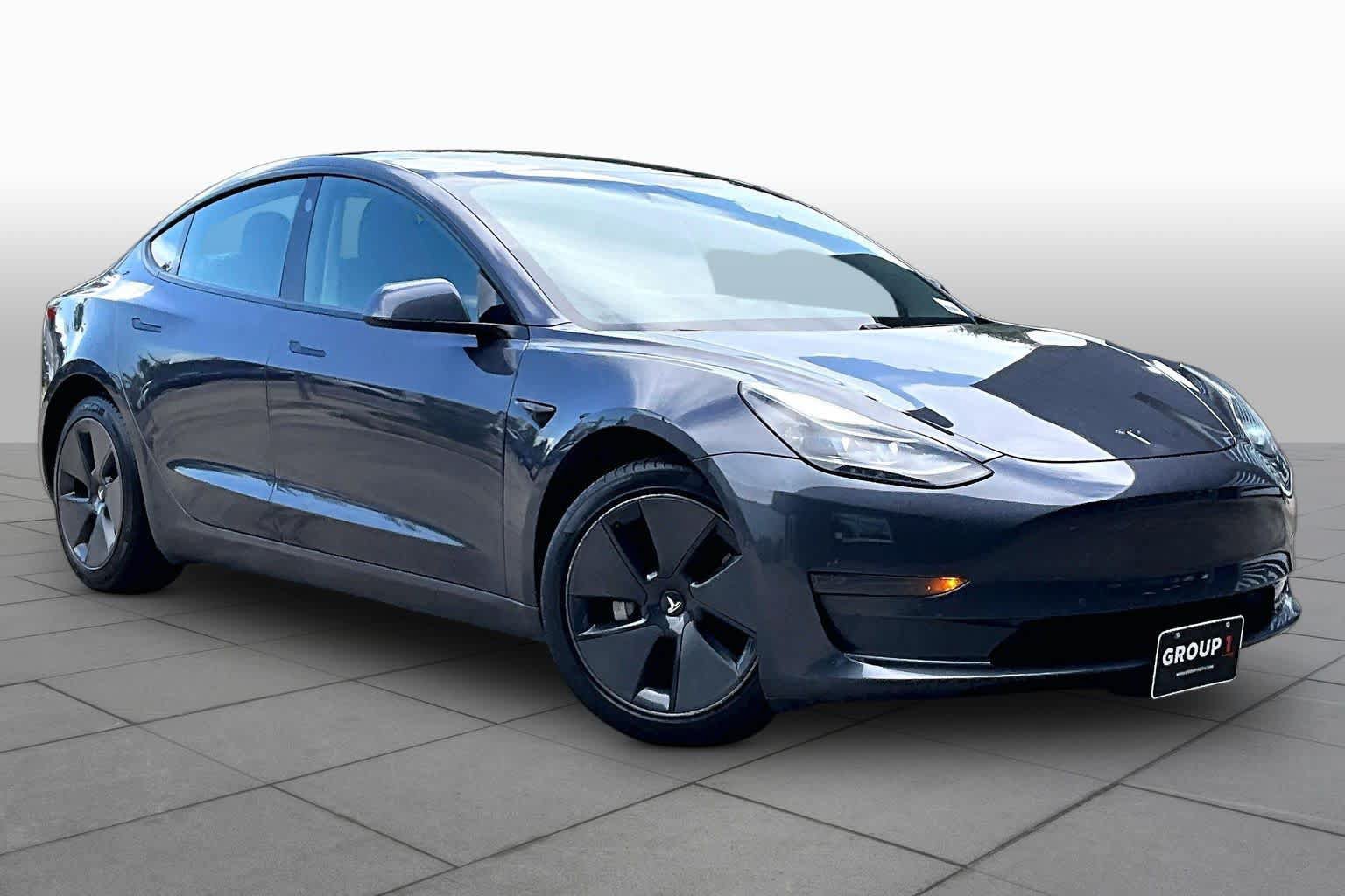 Used 2021 Tesla Model 3 Standard Range Plus RWD image 2