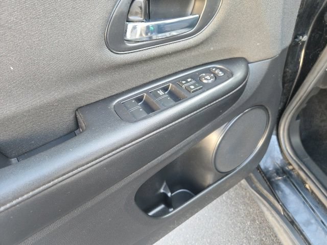 Used 2021 Honda HR-V LX image 25